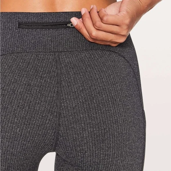 Lululemon Speed Up Tight 28" Size 4 Luxtreme Knit Heathered Black Herringbone - Picture 3 of 16